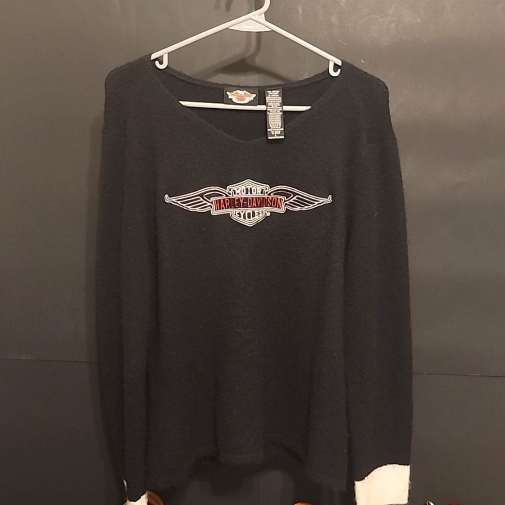 (805) Women's Harley-Davidson sweater size large